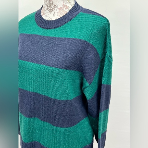 DIVIDED by H&M Navy and green stripe crew neck sweater size XS - Picture 2 of 11